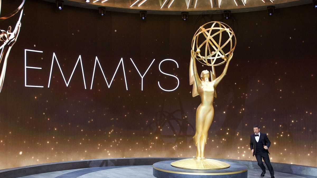 Televizní Emmy ovládl seriál Watchmen, ceny se letos udílely na dálku